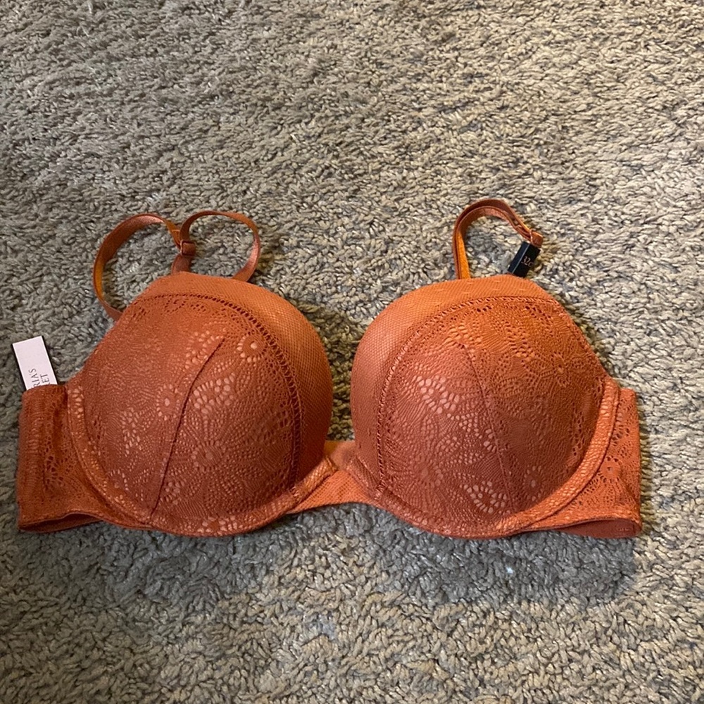 Brand new Victoria’s Secret bra